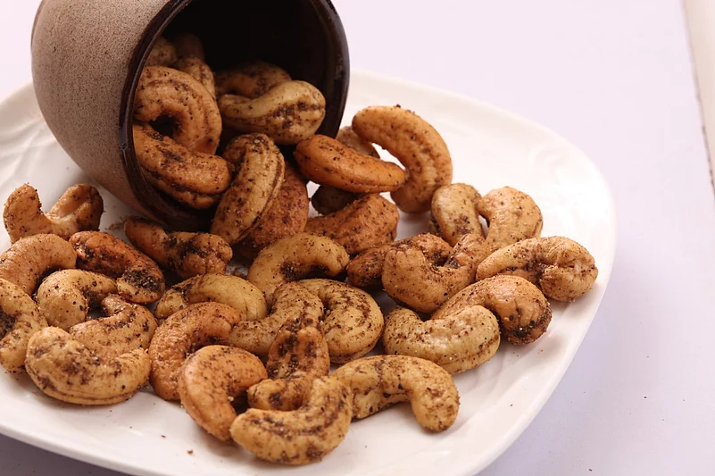 Fried kaju at the Ghantewala store